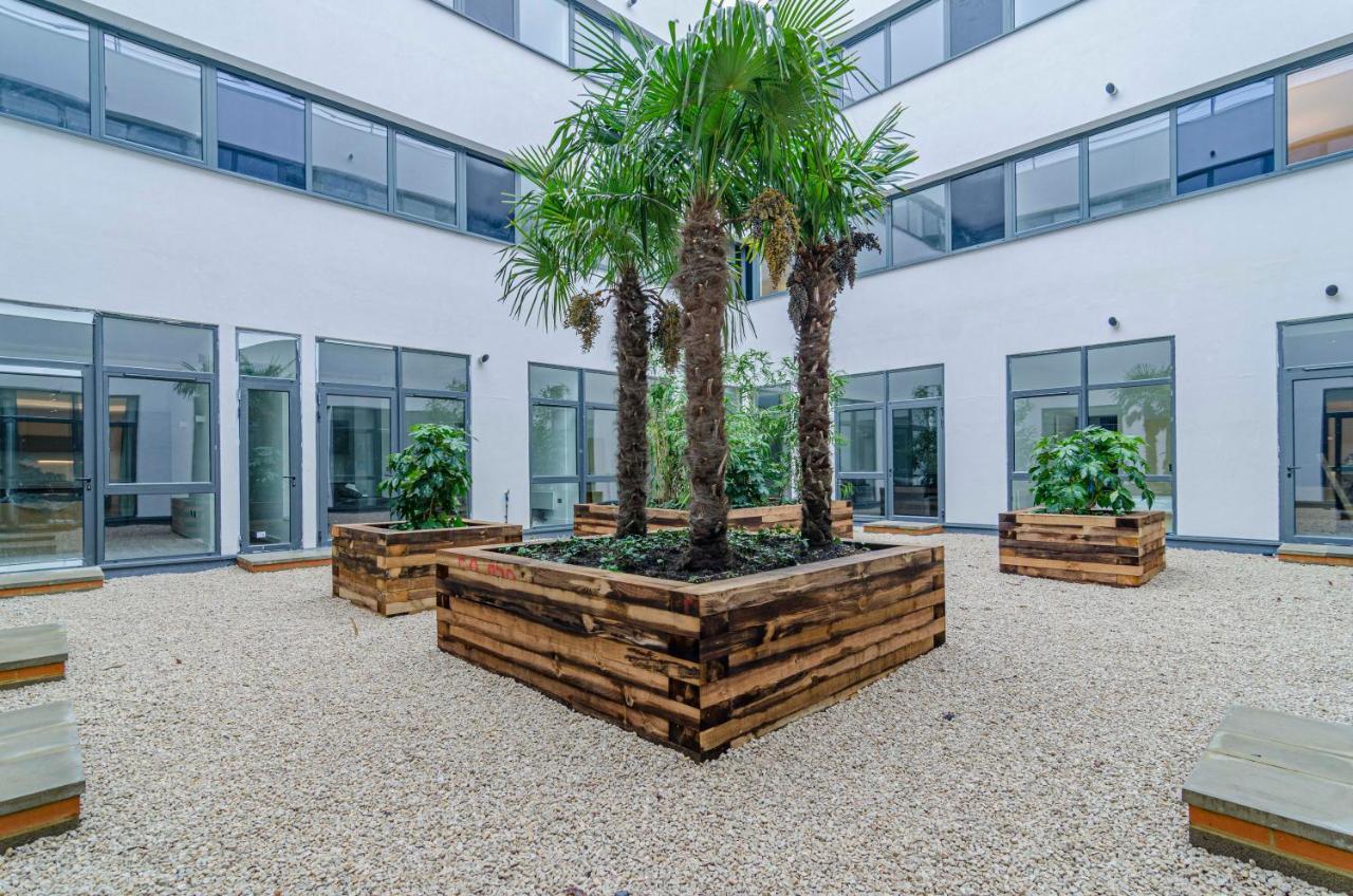 The Atrium Apartment Milton Keynes Luaran gambar