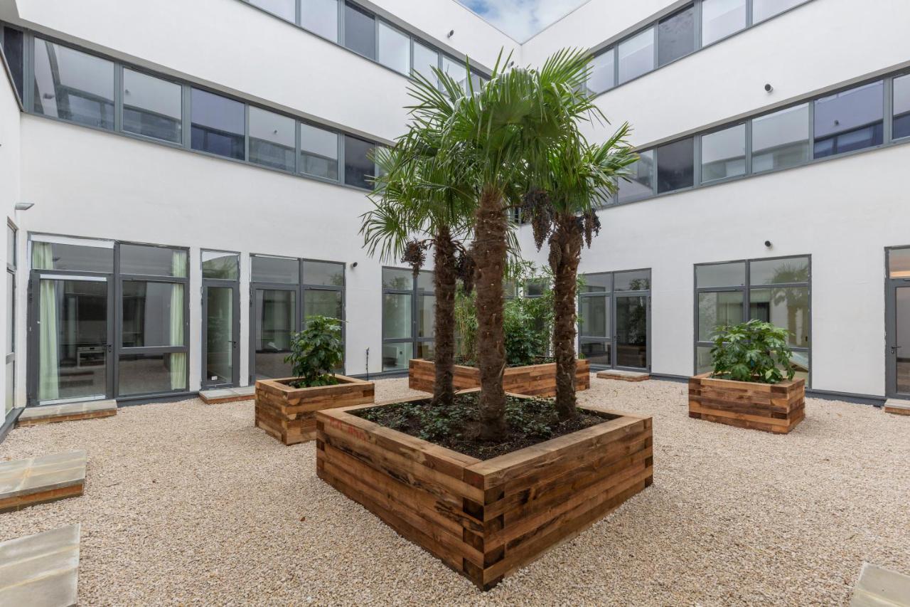 The Atrium Apartment Milton Keynes Luaran gambar